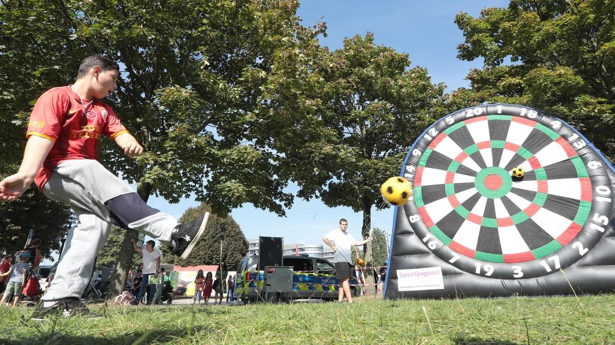 Großes Kinderfest zum Weltkindertag am Innenhafen in Duisburg