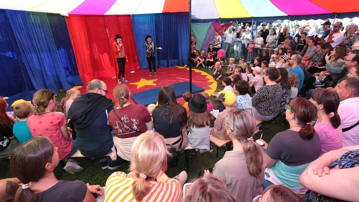 Großes Kinderfest zum Weltkindertag am Innenhafen in Duisburg