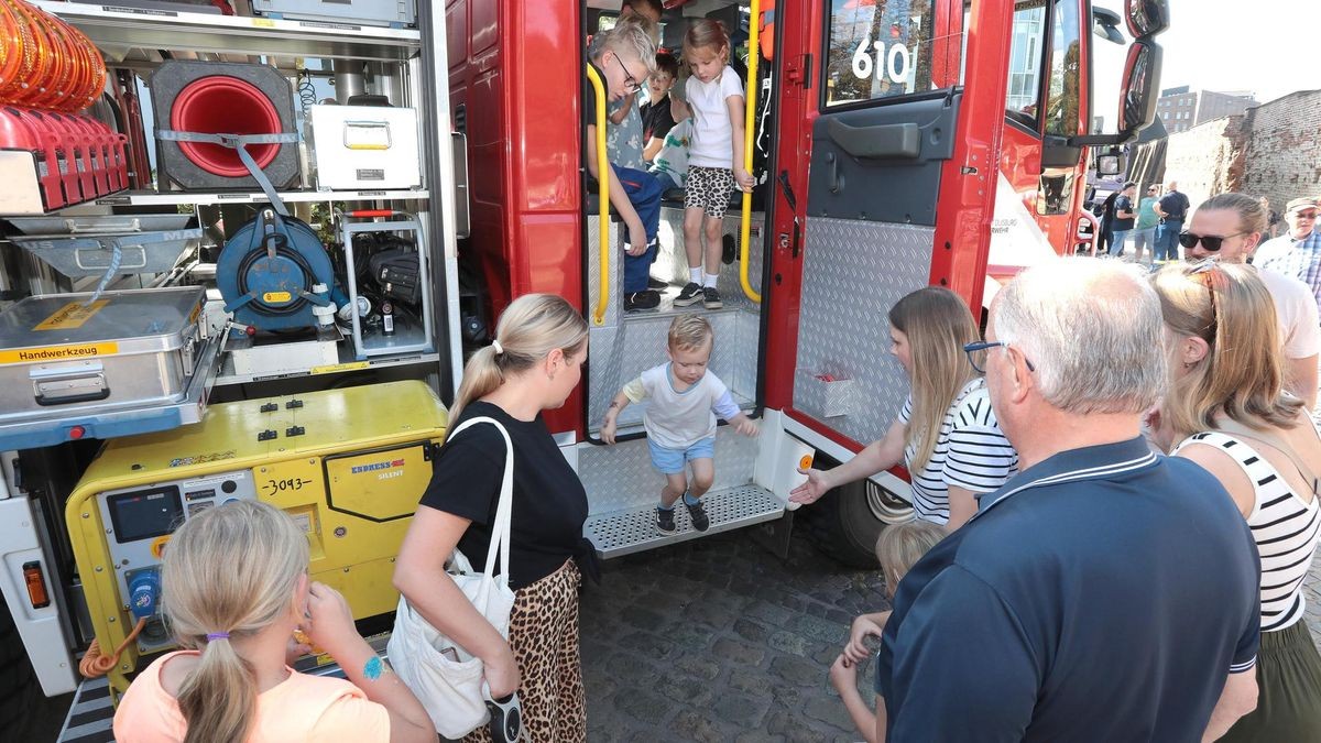 Großes Kinderfest zum Weltkindertag am Innenhafen in Duisburg