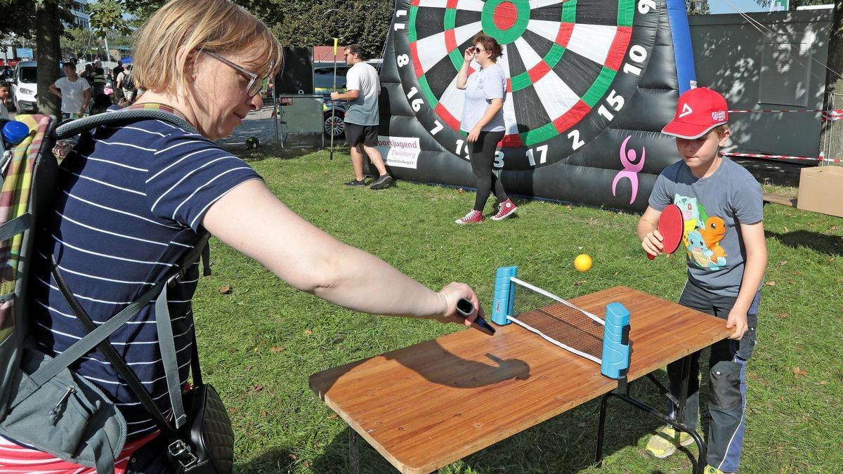 Großes Kinderfest zum Weltkindertag am Innenhafen in Duisburg