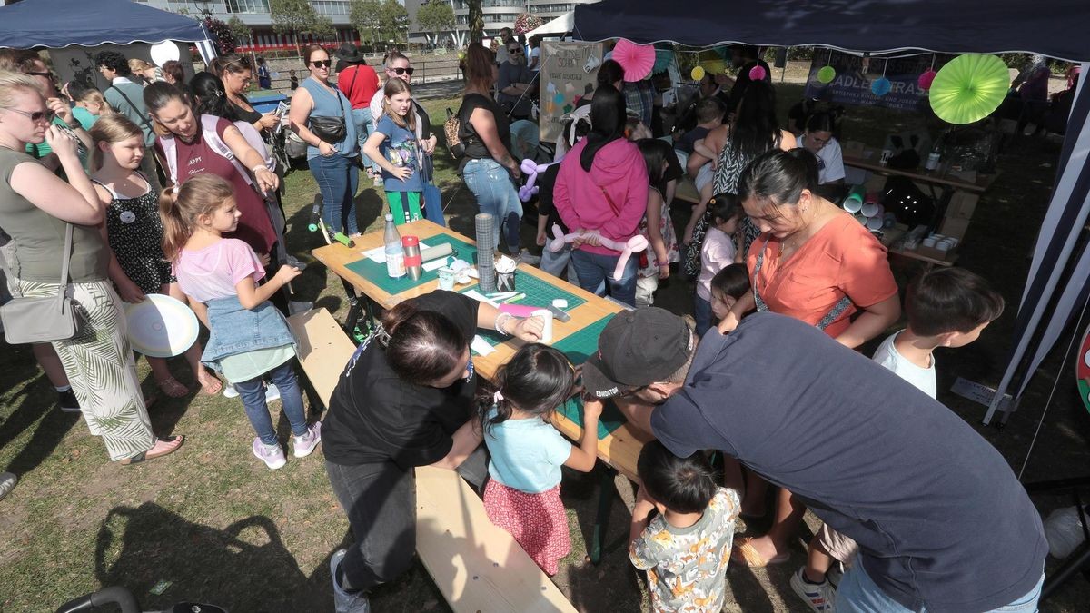 Großes Kinderfest zum Weltkindertag am Innenhafen in Duisburg