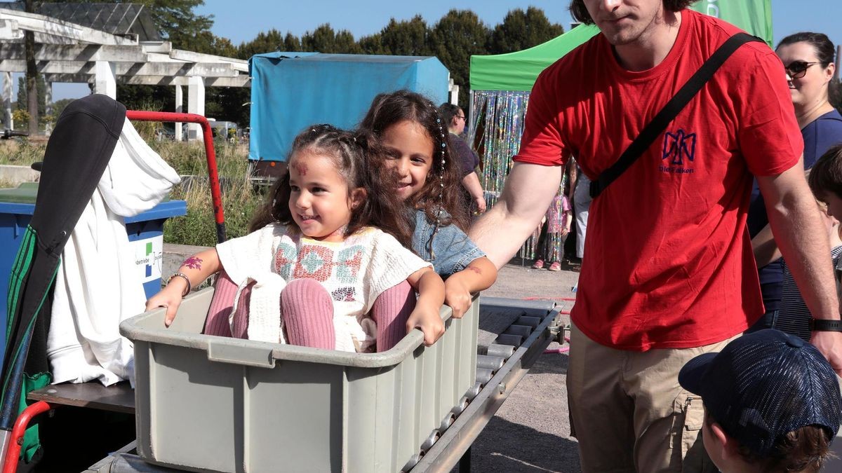 Großes Kinderfest zum Weltkindertag am Innenhafen in Duisburg