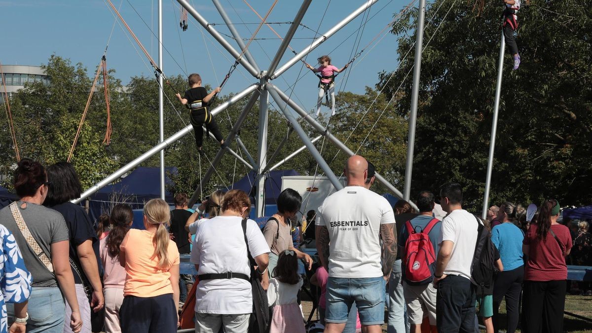 Großes Kinderfest zum Weltkindertag am Innenhafen in Duisburg