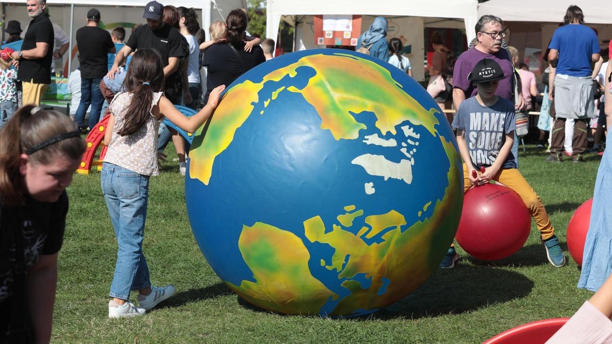 Großes Kinderfest zum Weltkindertag am Innenhafen in Duisburg
