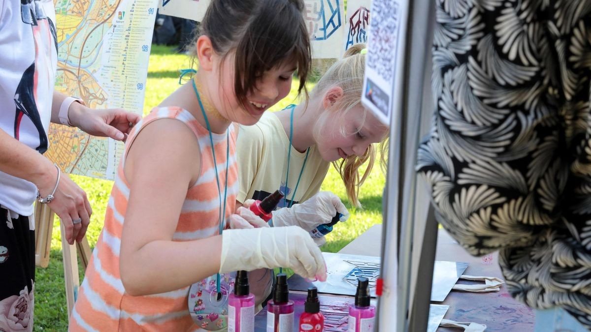 Großes Kinderfest zum Weltkindertag am Innenhafen in Duisburg