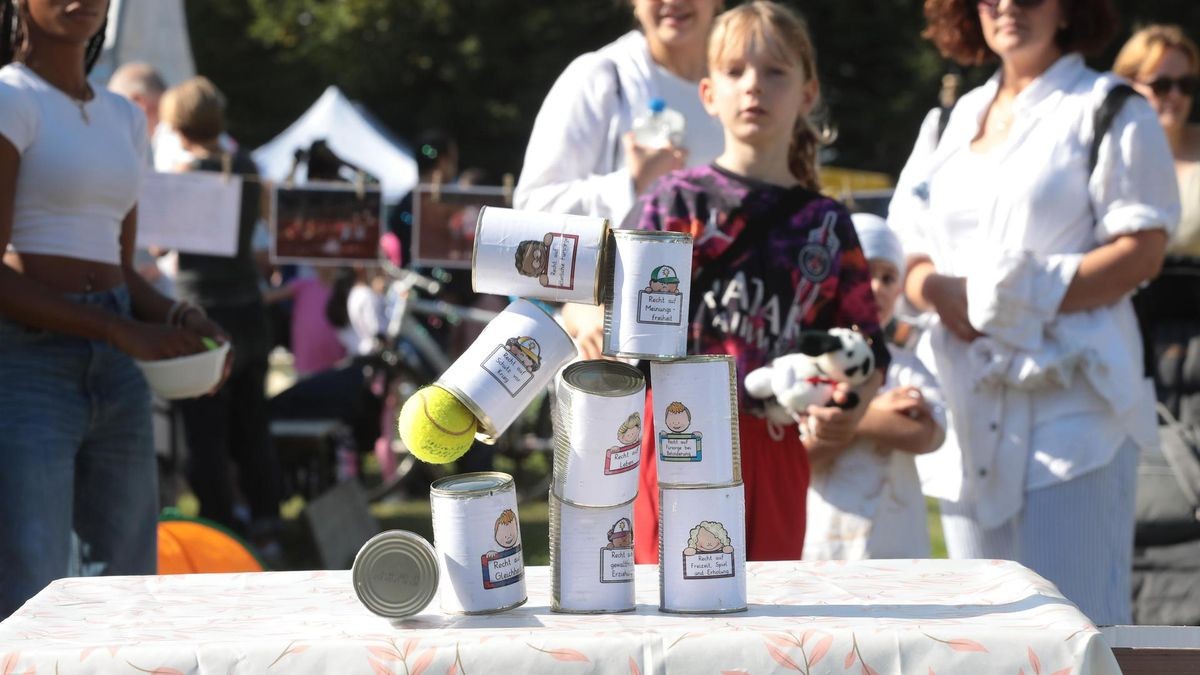 Großes Kinderfest zum Weltkindertag am Innenhafen in Duisburg