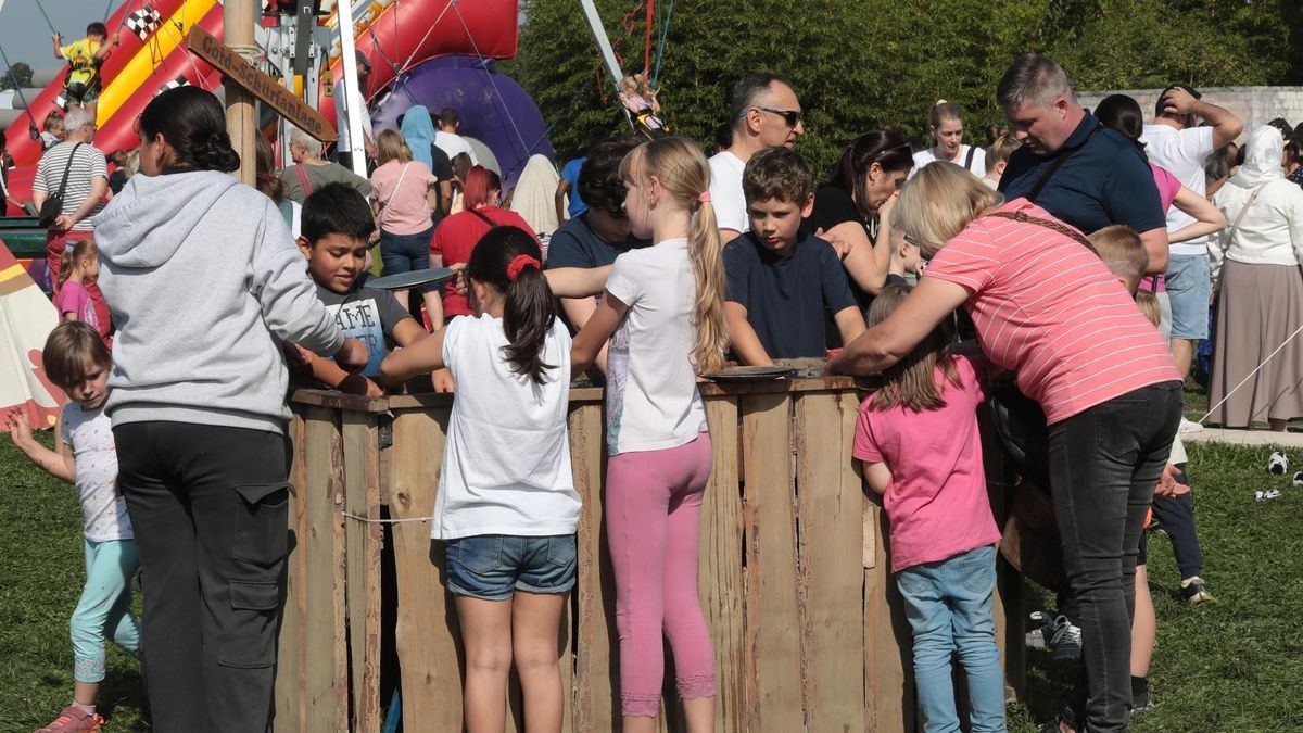 Großes Kinderfest zum Weltkindertag am Innenhafen in Duisburg