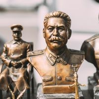 Kleine Bronzestatue von Josef Stalin