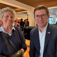 Lernten sich am 8. Juli beim Stadtteiltreff kennen, zu dem Fabian Zachel eingeladen hatte. Annette Klotz und der SPD-OB-Kandidat.
