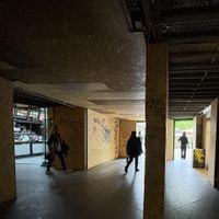 Verbretterte U-Bahn-Eingänge Bhf Tempelhof am 12. Juli 2025