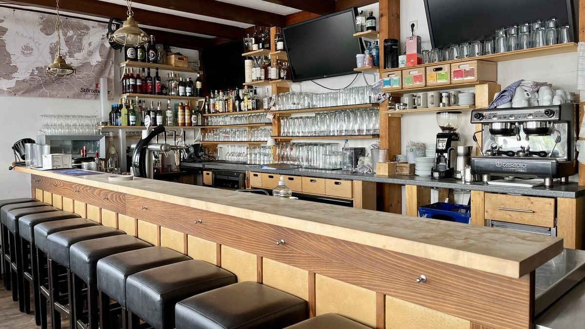 So sieht die Bar im Inneren des „Hammer Blick“ aus. Das Gebäude gehört dem Kajak Club Düsseldorf-Hamm. 