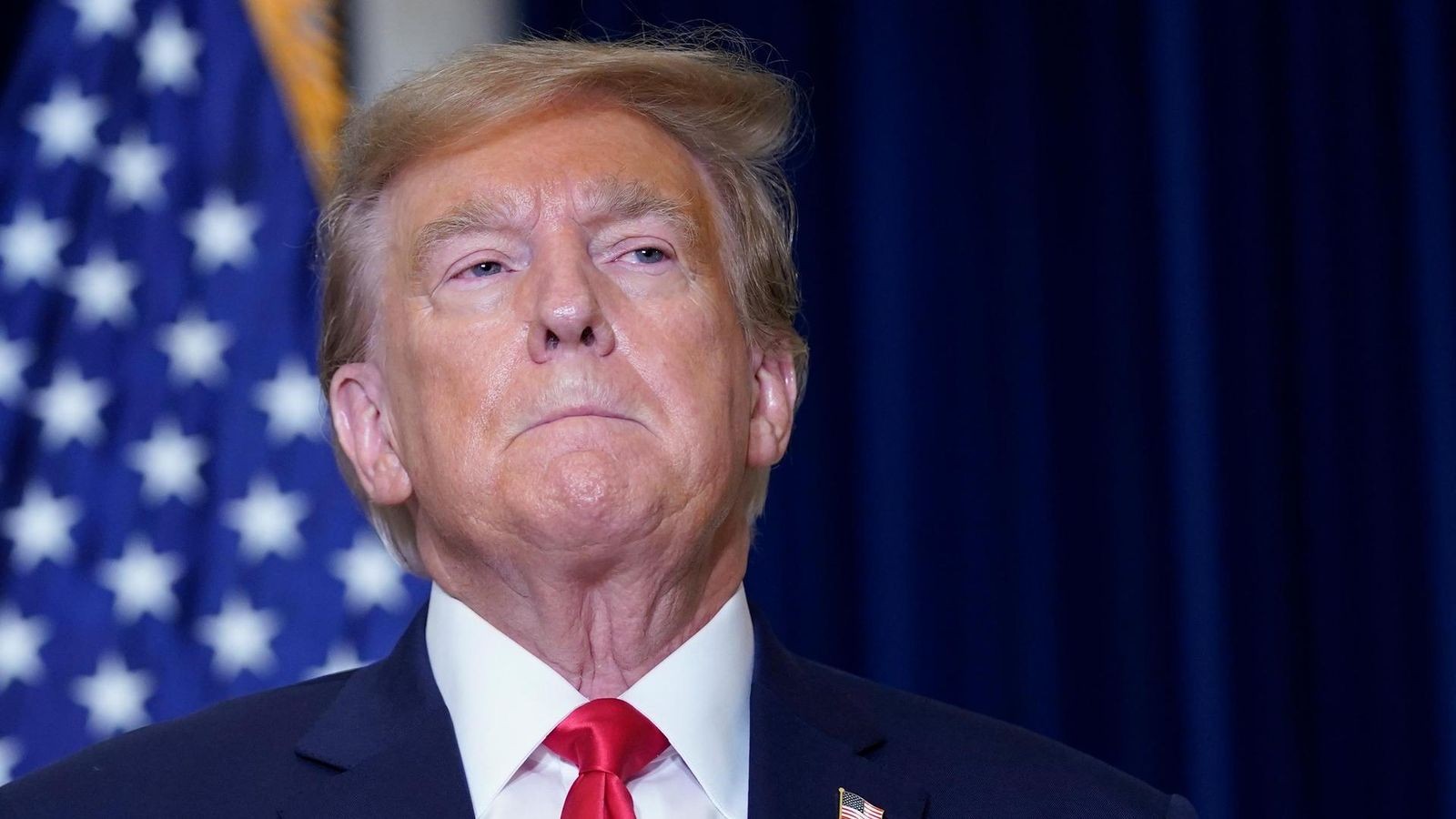 Erstes Land bricht durch Trumps Zollpolitik ein
