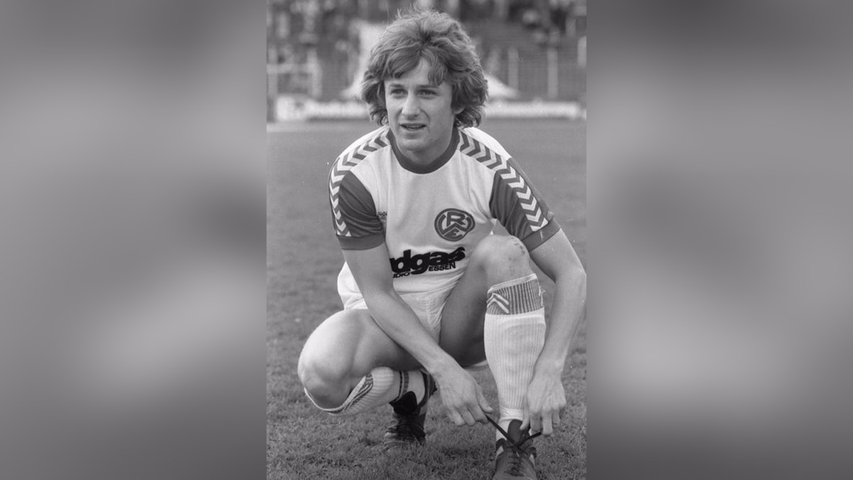 Waschechter Essener: Frank Mill als Spieler im Trikot von Rot-Weiss Essen.