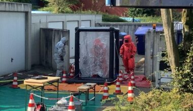 Chlorgas-Austritt in Gelsenkirchen: Feuerwehr im Spaß-Bad