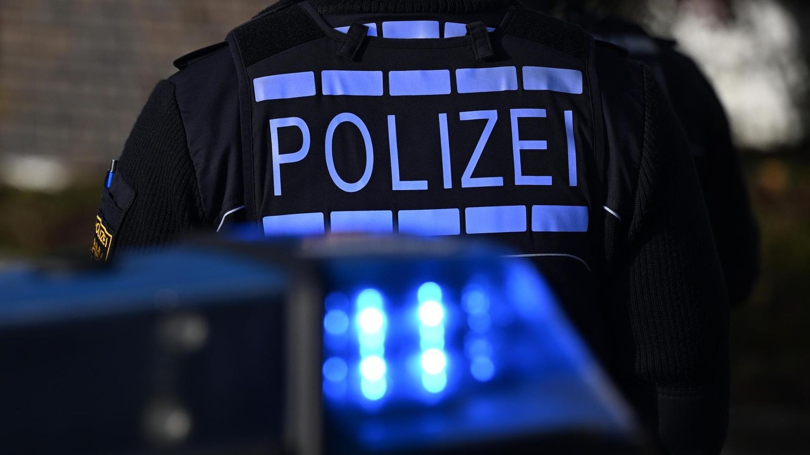 Person schießt auf Taube in Hellersdorf – Polizei stürmt Wohnung