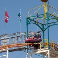 ESSEN-RUETTENSCHEID, GERMANY - JULY 17:  Kirmesimpressionen der 44. Grugakirmes vom17. Juli 2015 in Essen.  (Photo by Christof Koepsel/FUNKE Foto Services)