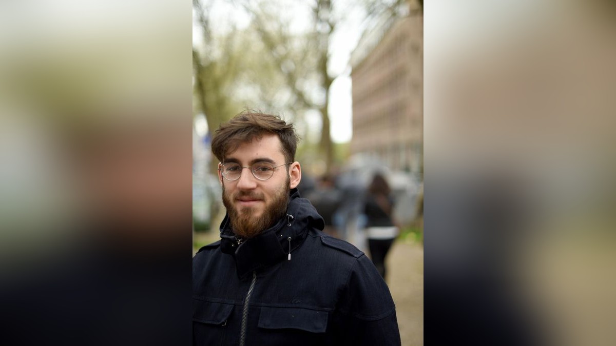 Johannes Dörrenbächer weiß, dass die Kommunalwahl 2025 in Düsseldorf wichtig ist für das Leben auf der Straße. (Archivbild)