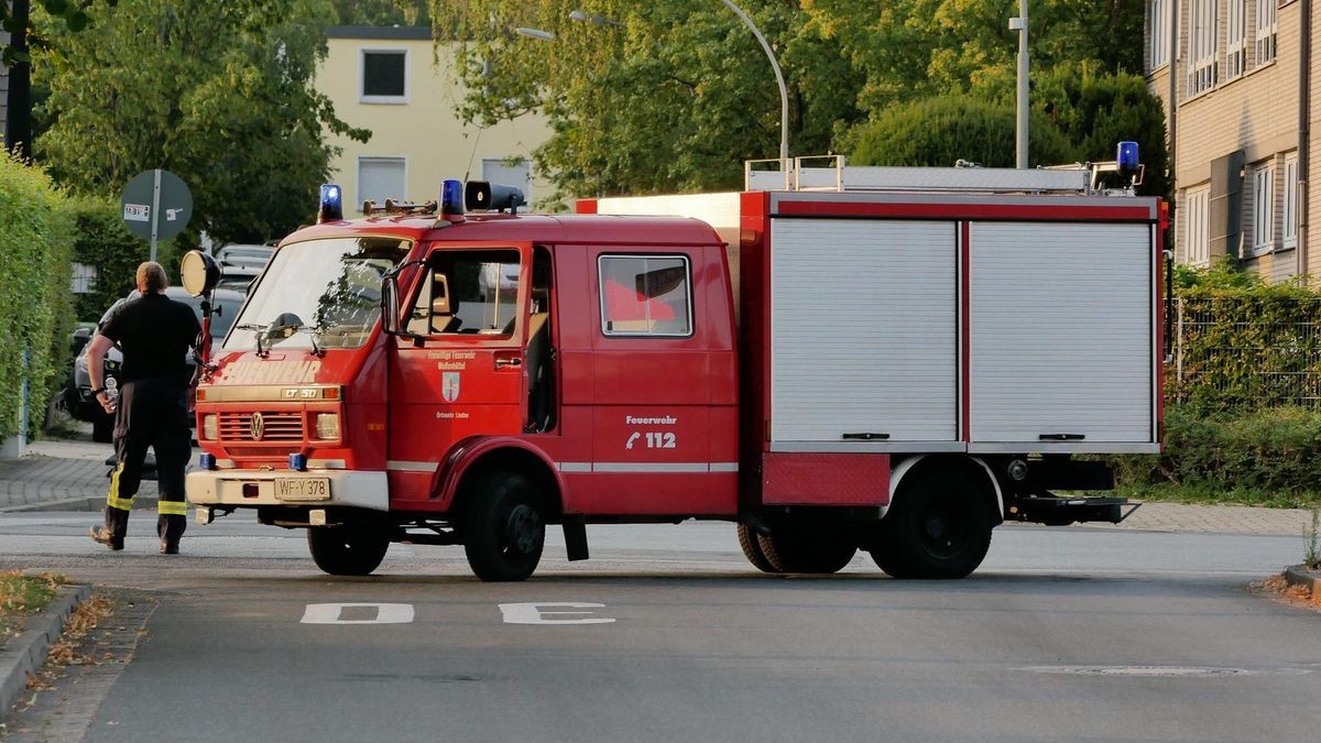 Etwa drei Stunden dauerte für die Feuerwehr der Einsatz am Jägermeister-Werk in Wolfenbüttel-Linden.