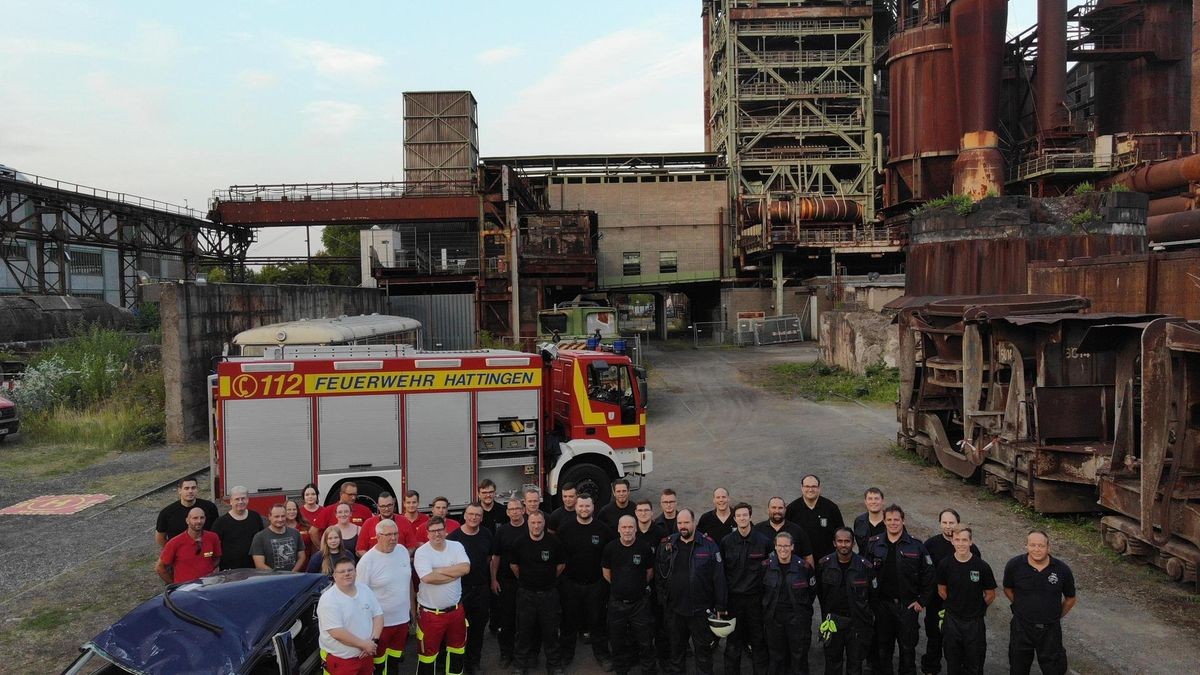  Foto Feuerwehr Hattingen Löschzug Nord 