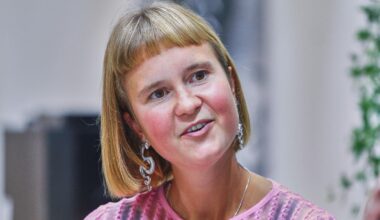 „Die Assistentin“ von Caroline Wahl: Das Buch über den fiesen Chef - Hamburger Abendblatt