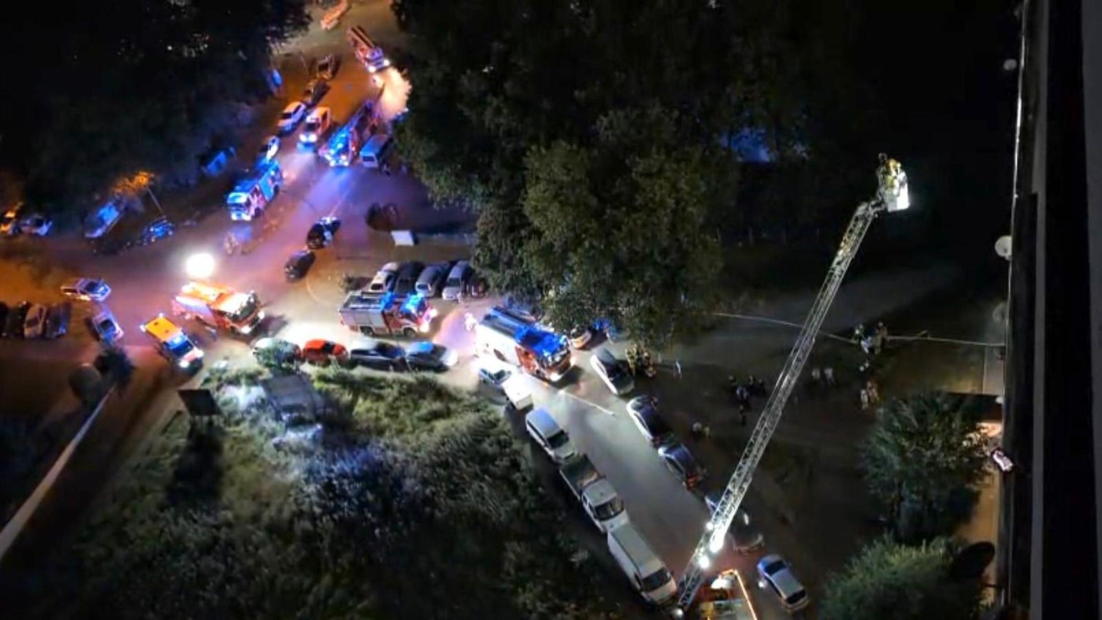 Einsatz am Weißen Riesen: Feuerwehr löscht brennende Balkone