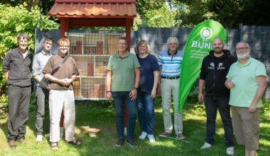 Zwei Essener Friedhöfe bieten nun Wildbienen ein Zuhause