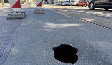 Auf einer wichtigen Straße in Bochum klafft ein Loch