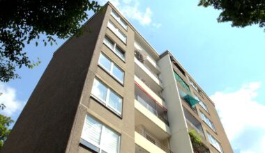Feuerwehr löscht Wohnungsbrand in Essener Hochhaussiedlung