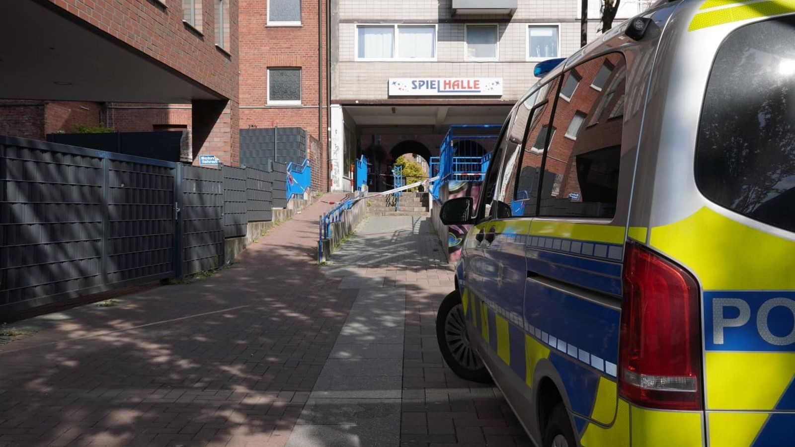 Messerattacke am Trapez: Bottroper (21) in Lebensgefahr