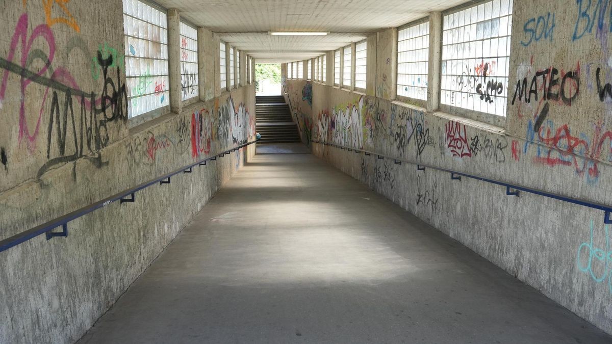 Schmierereien Unterführung Hohenlimburg