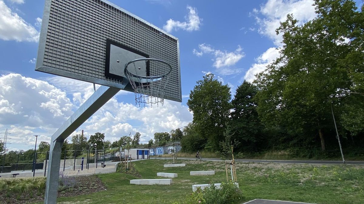 Auch alle Basketball-Fans können sich im Sportgarten in  Schalke-Nord austoben.