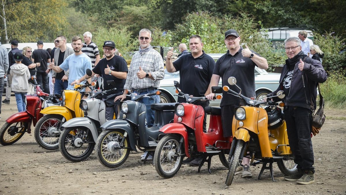 „Nichts ist besser als eine Simson Schwalbe“: Aus Mülheim kommen die „Ruhrpott-Schwalben“ mit ihren kultigen Zweirädern. 