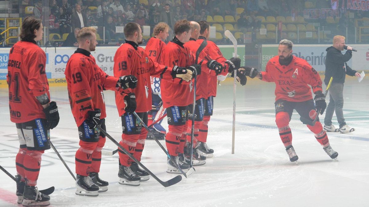 Sport / Duisburg / Wedau: Eishockey 