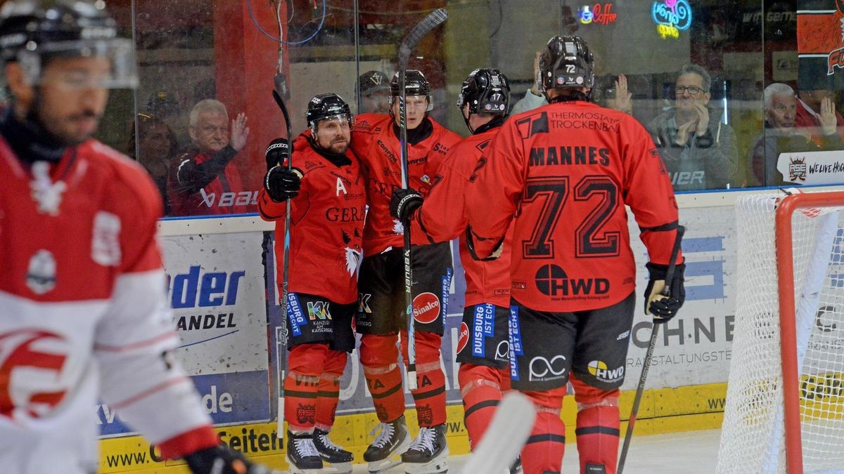 Sport / Duisburg / Wedau: Eishockey 