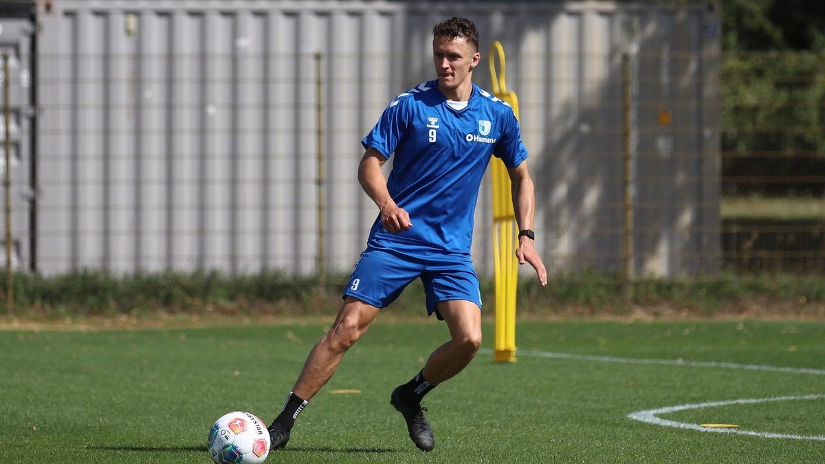 Fussball 2. Bundesliga, 1. FC Magdeburg Training, Martijn Kaars