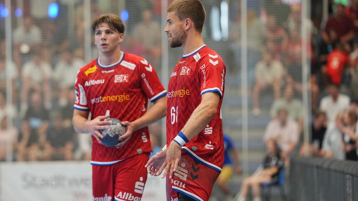 Gehen gemeinsam in die neue Saison: Tusem Essens Felix Göttler und Tim Mast (v.l.).