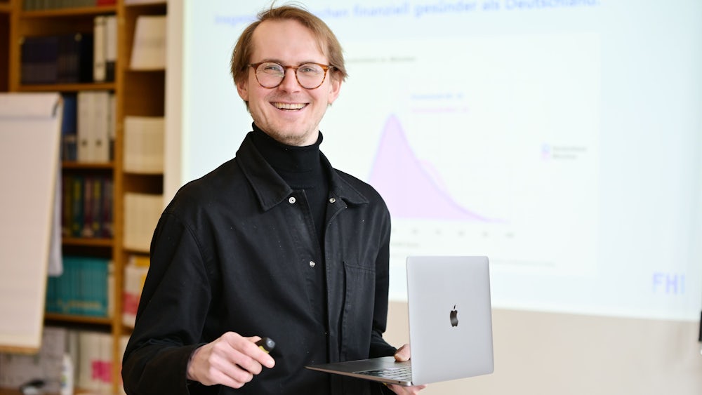Doktoranden der TU München haben eine Initiative gegründet, um herauszufinden, wie es um die Finanzgesundheit der Deutschen bestellt ist. Mit dabei: Emanuel Renkl.
