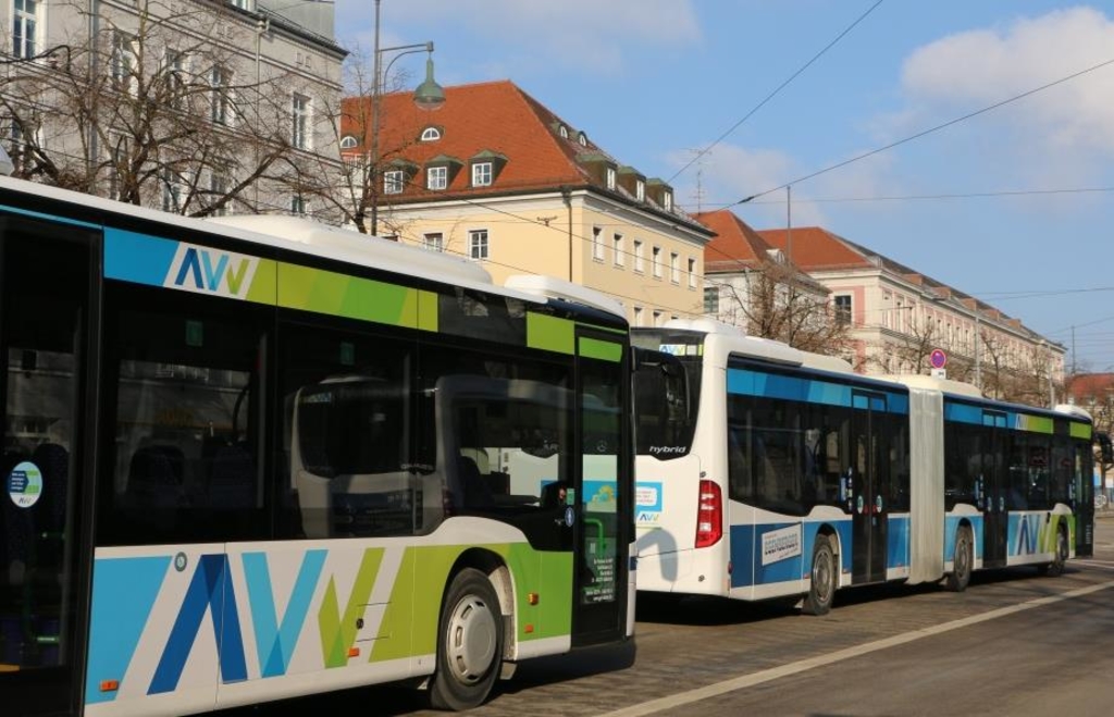 „Vertrauensvorschuss“ für Fusion von AVV und MVV: Augsburger Stadtrat fasst Grundsatzbeschluss