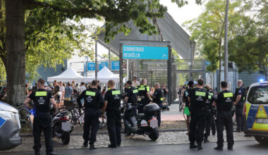Nach Streit am Beckenrand: Massenschlägerei im Freibad – 5 Verletzte! | Regional