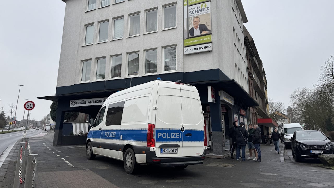 Mönchengladbach: Mann nimmt Afghanen auf und wird brutal getötet | Regional
