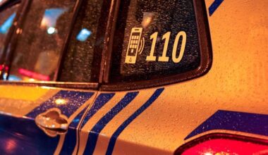 Unbekannte schlagen 27-Jährigem ins Gesicht