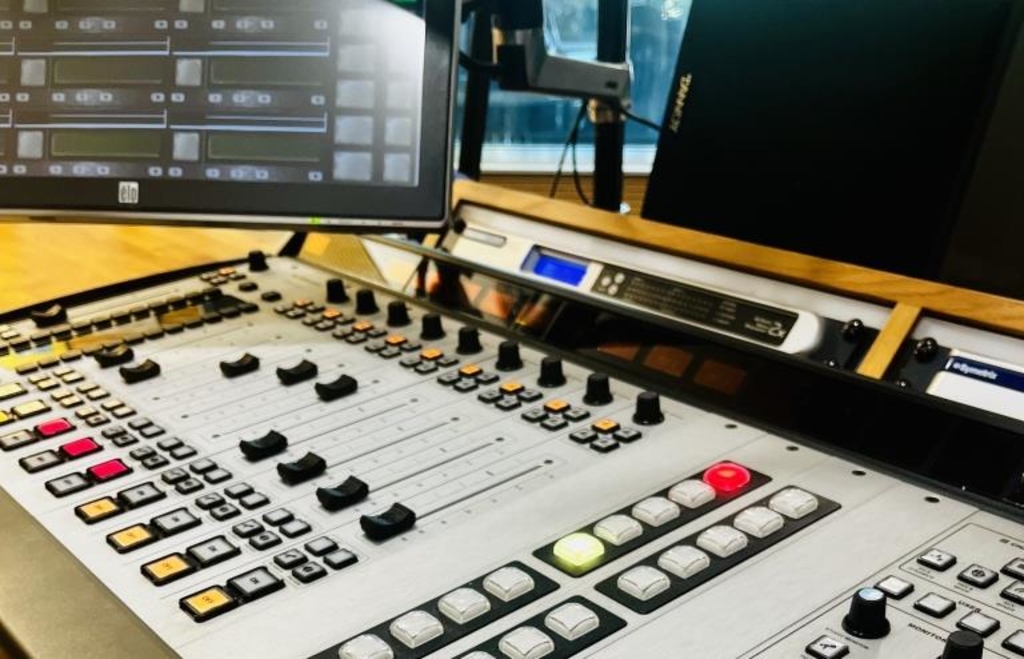 UKW-Ausfall bei Unser Radio und Radio Galaxy – Diese Alternativen haben Hörer jetzt