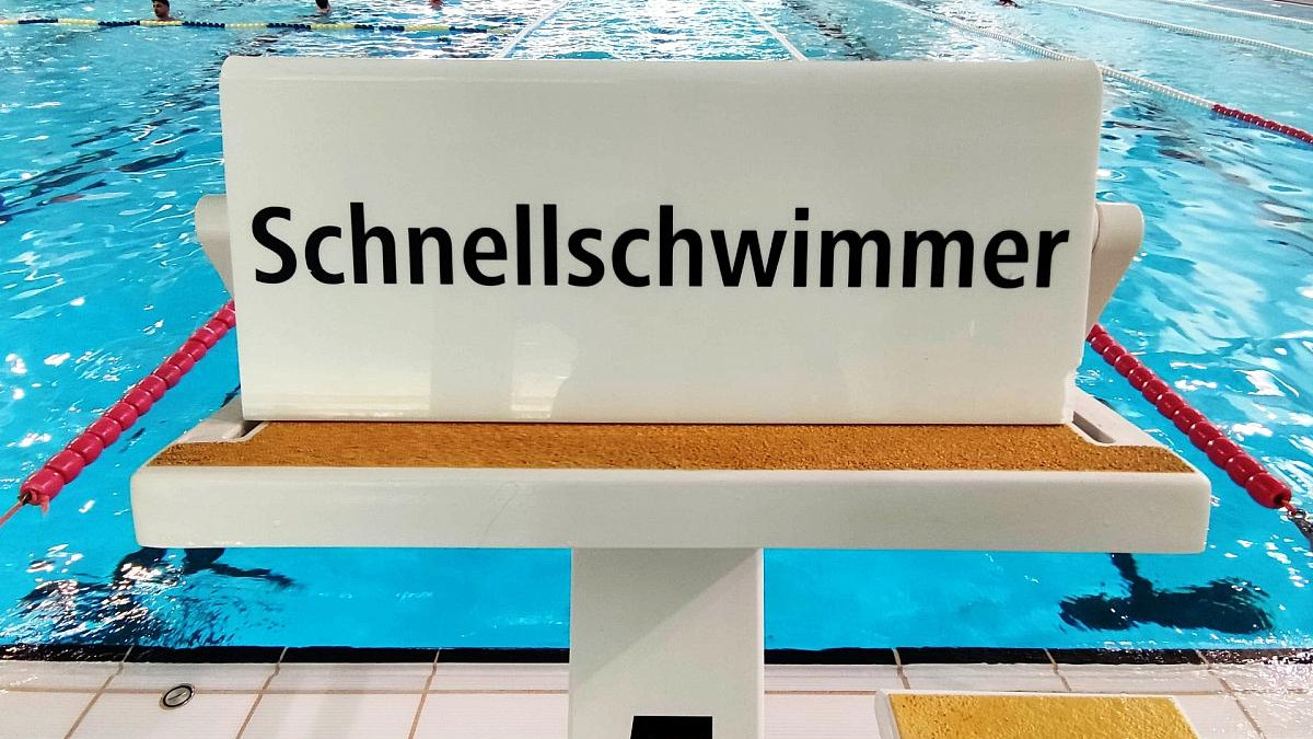 Hannover verzeichnet erfolgreiche Schwimmkurse in Sommerferien