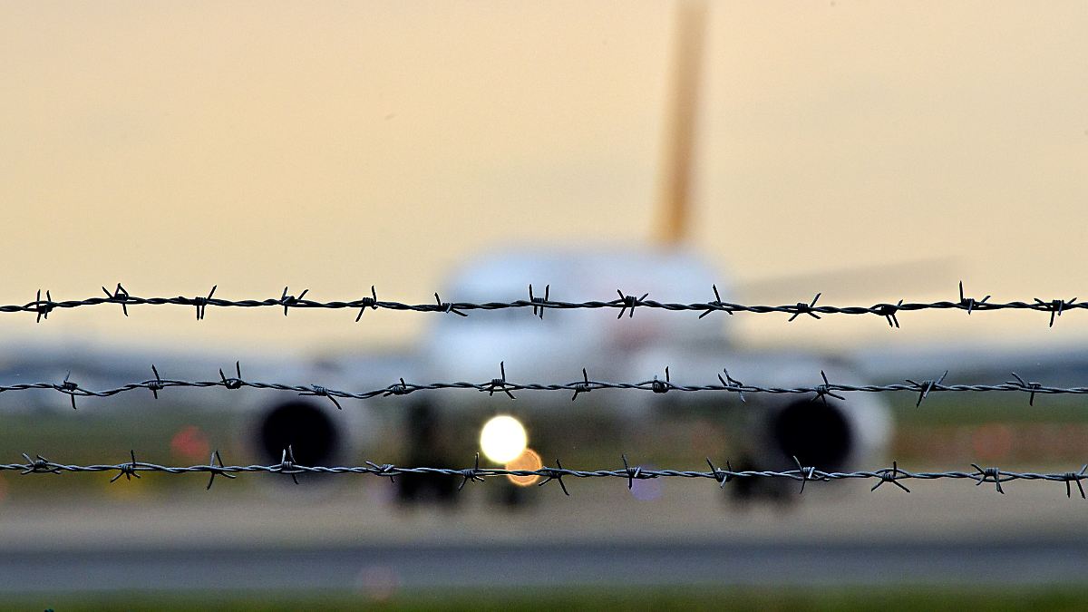 "Das löst keine Probleme": Mehr als jeder zehnte Abgeschobene ist minderjährig