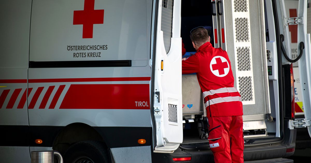 Mit Pkw kollidiert: 15-jährige Mopedlenkerin bei Unfall in Münster verletzt