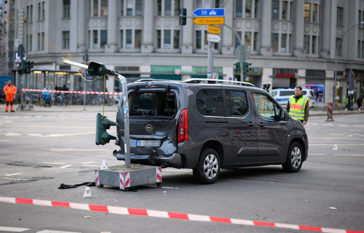 Verkehrsunfälle - Unfallforscher: Berlin kann von Helsinki lernen - Panorama