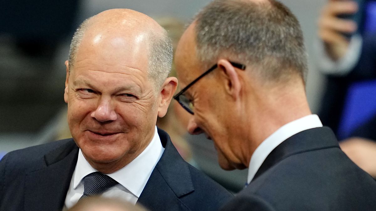 Forsa-Umfrage zu 100 Tage Kanzlerbilanz: Die meisten Deutschen sehen keinen Unterschied zwischen Merz und Scholz