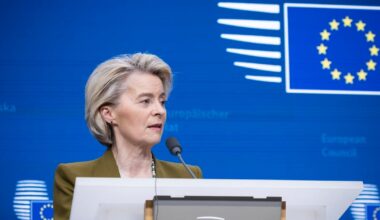 EU-Chefin von der Leyen verteidigt Zoll-Deal mit Donald Trump gegen Kritiker