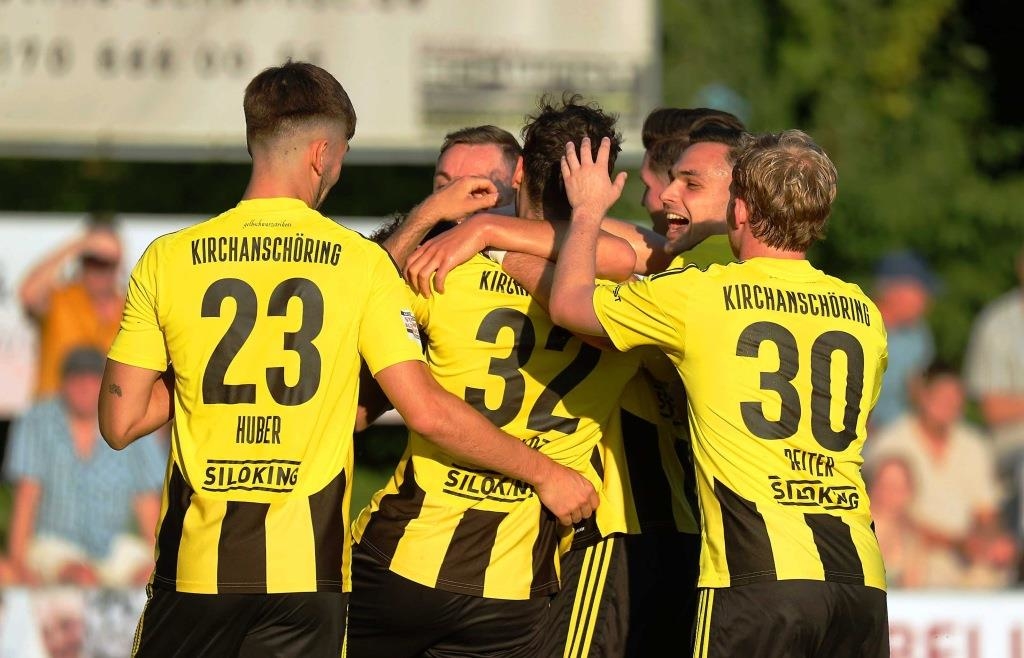 Kirchanschöring misst sich mit Türkspor Augsburg – Dinkelbach fordert „Top-Einstellung“