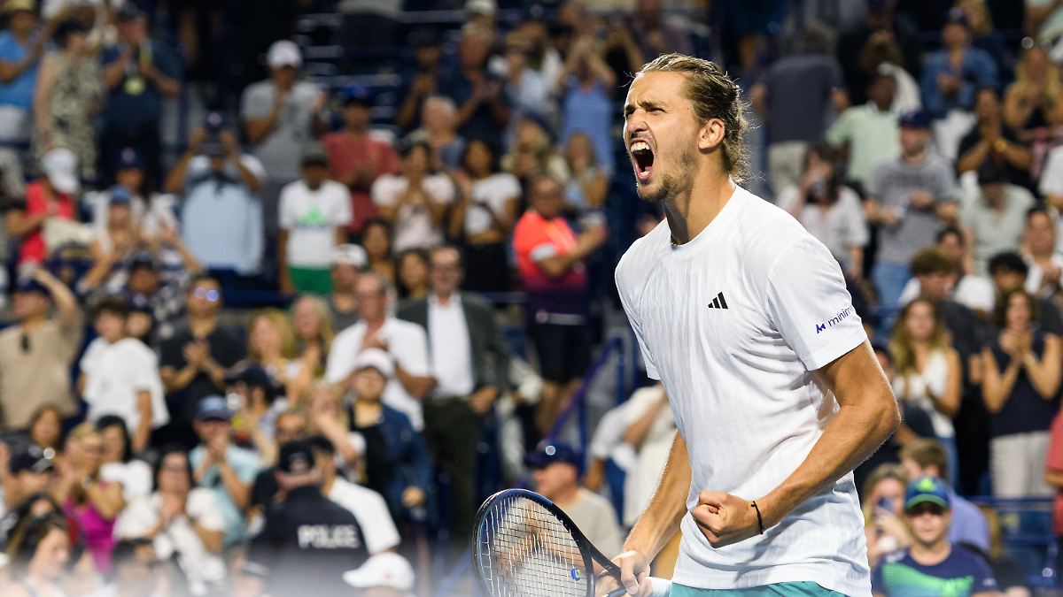 Sicherheitskräfte schreiten ein: Vor dem Matchball wird Alexander Zverev massiv genervt